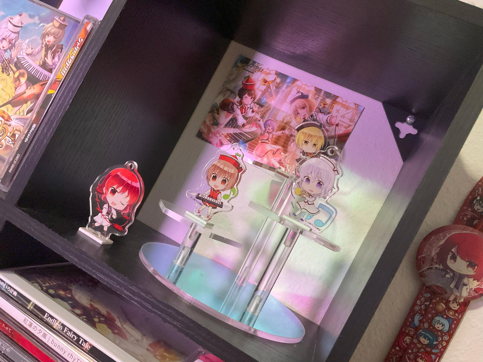 horismriver acrylic stands